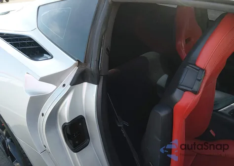 2016 Chevrolet Corvette Stingray Z51 z USA, uszkodzony, nr VIN 1G1YH2D71G5105585